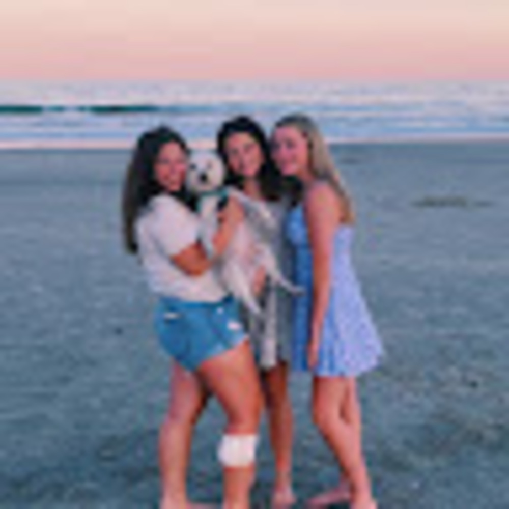 Meet your Posher, Olivia